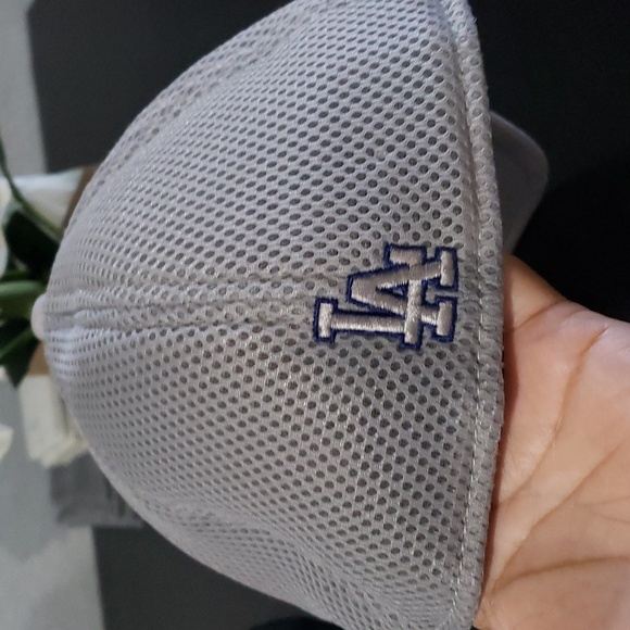 LA Hat - Picture 2 of 4